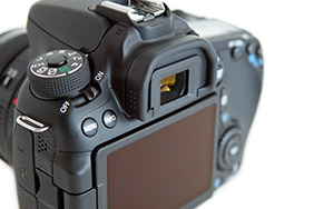 Canon EOS 70D body camera